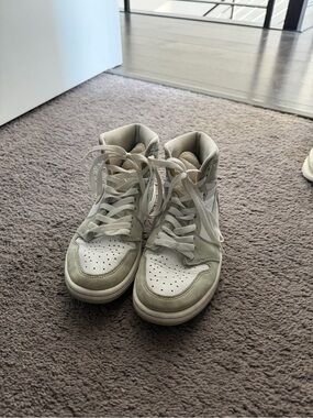 Nike High Top Sneakers White and Light Gray